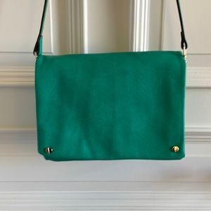 Small green purse (Sea Level)